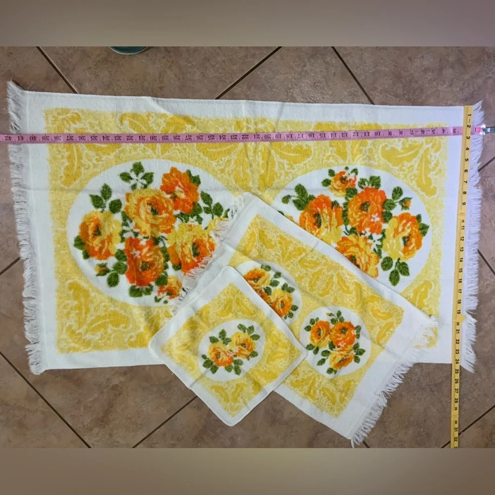 Vintage floral bath towel set